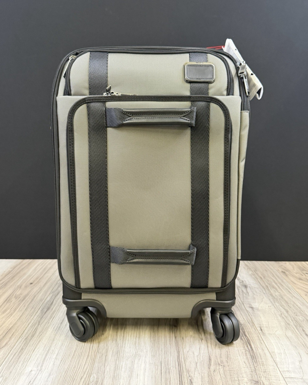 Tumi Alpha 3 International Front Lid 4 Wheeled Carry-On Alloy Grey 22x14x9 NEW
